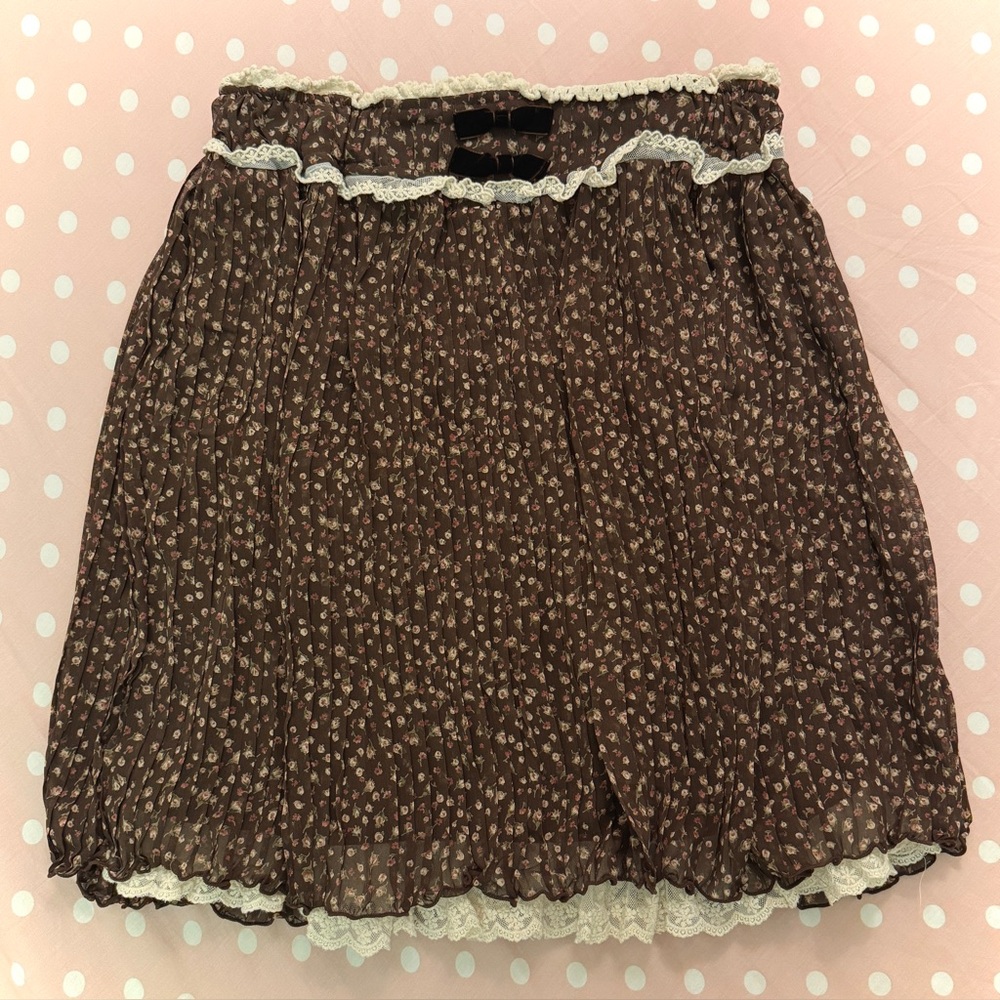 LIZ LISA Brown Floral Pleated Skirt with Cream Lace Trim